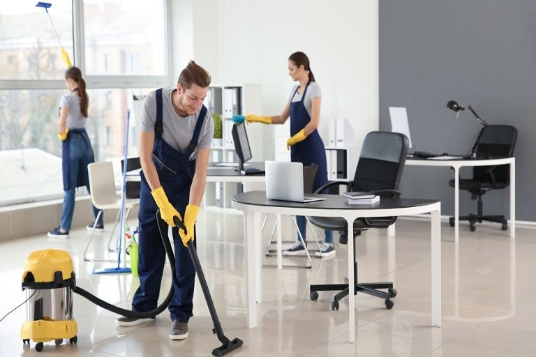 professional cleaning equipment